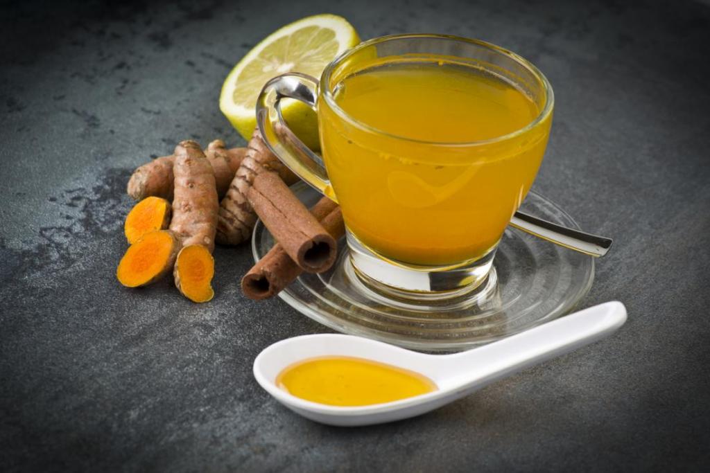 Nine health benefits of turmeric tea